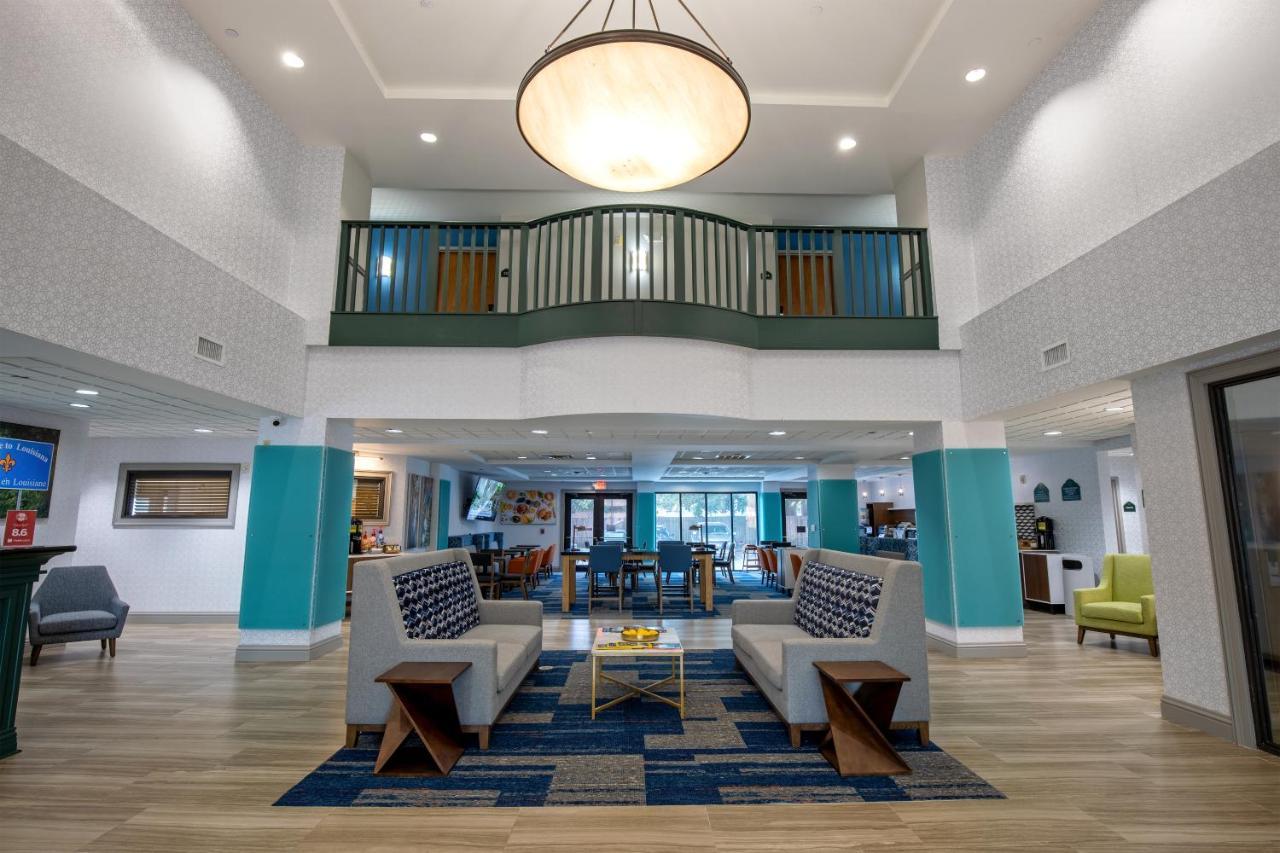 Hotel Wingate By Wyndham Lafayette Airport Exterior foto